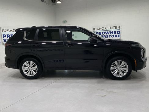Used 2025 Mitsubishi Outlander ES AWD/4WD image 9