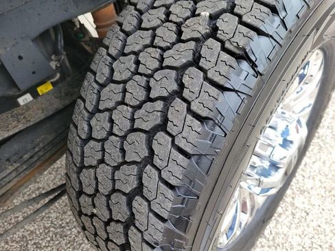 Used 2021 Ford F350 XLT w/ XLT Premium Package image 11