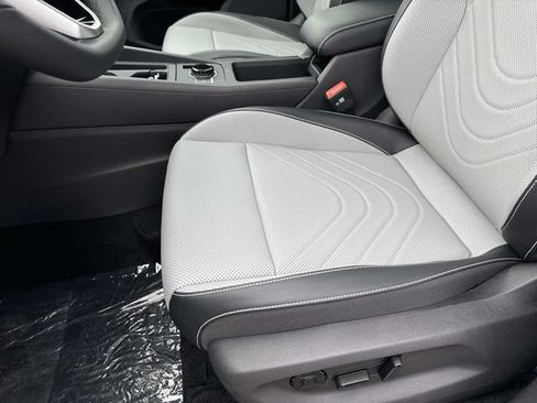 New 2026 Volkswagen Tiguan SE R-Line FWD image 16