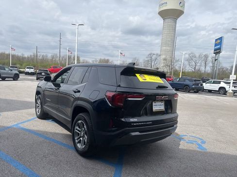 Used 2025 GMC Terrain Elevation image 16