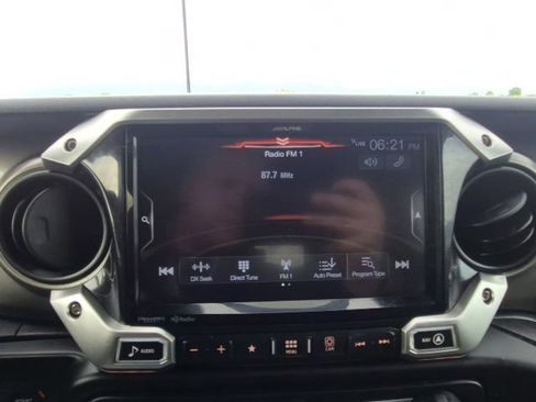 Used 2019 Jeep Wrangler Unlimited Sport S AWD/4WD image 25
