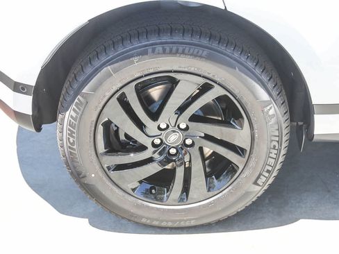 Used 2026 Land Rover Range Rover Evoque S AWD/4WD image 8
