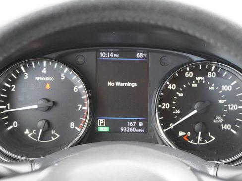 Used 2020 Nissan Rogue SV image 34