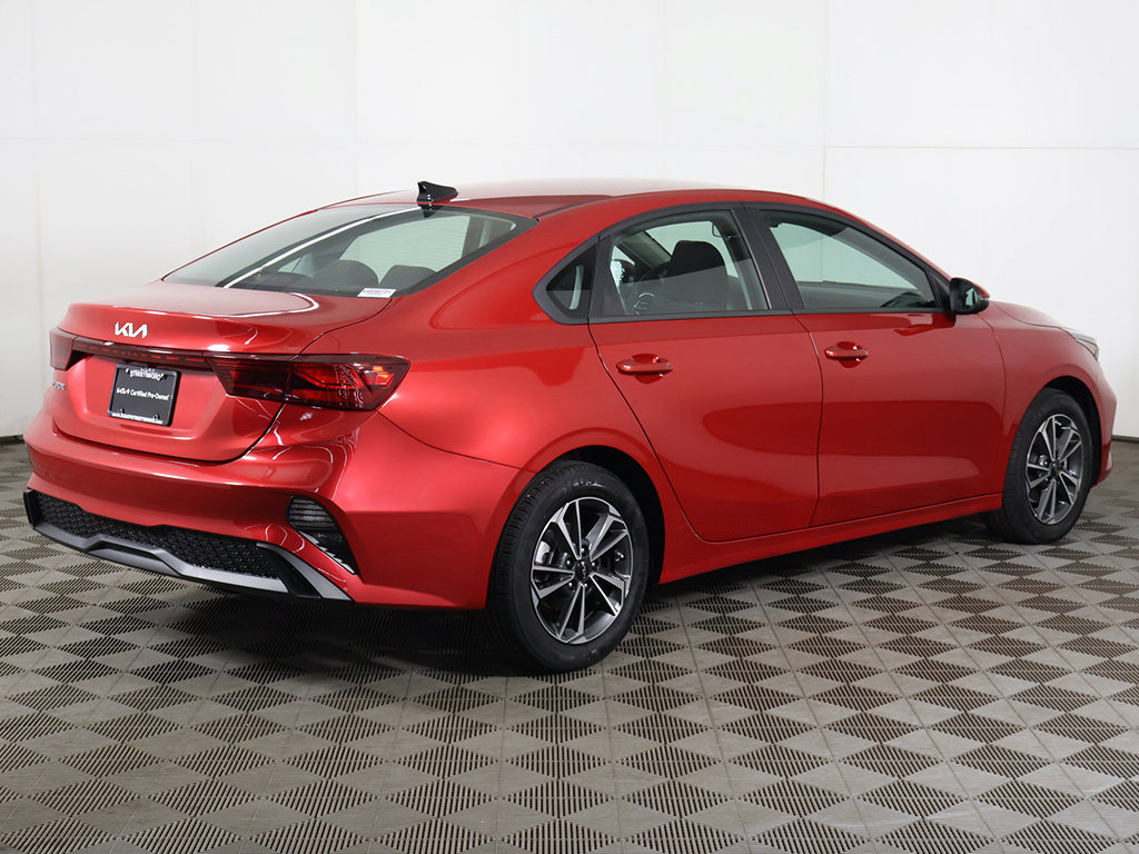 Certified 2024 Kia Forte LXS w/ LXS Technology Package FWD image 9