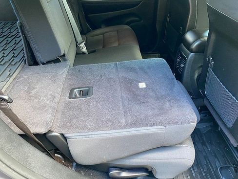 Used 2021 Jeep Grand Cherokee Laredo AWD/4WD image 45