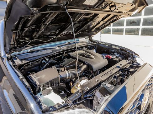 Used 2021 Toyota Tacoma SR5 image 38