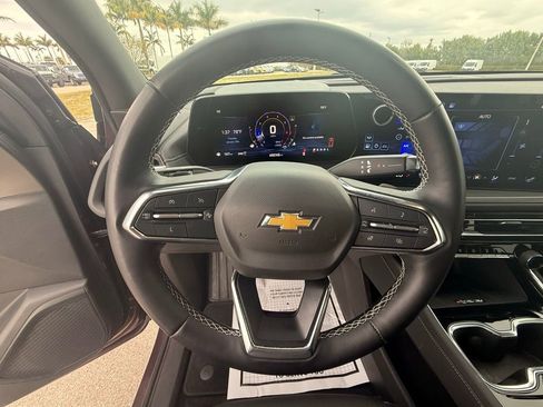 Used 2024 Chevrolet Traverse LT image 20