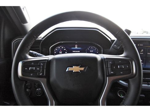 Used 2024 Chevrolet Silverado 2500 LT AWD/4WD image 17