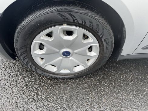 Used 2015 Ford Transit Connect XL image 10