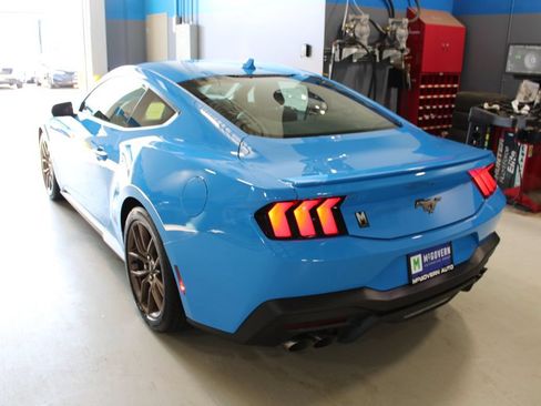 Used 2025 Ford Mustang Premium RWD image 19