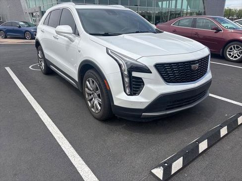 Used 2019 Cadillac XT4 Premium Luxury FWD image 3