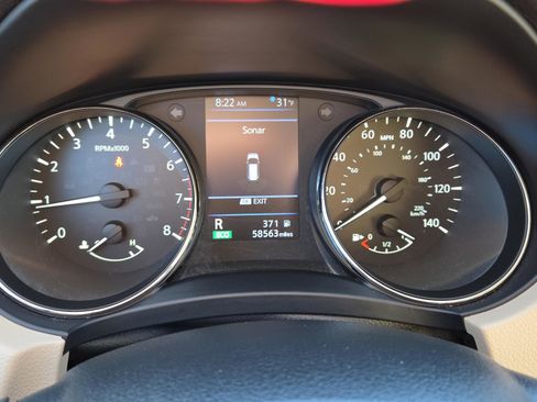 Used 2020 Nissan Rogue SV w/ Premium Package image 32