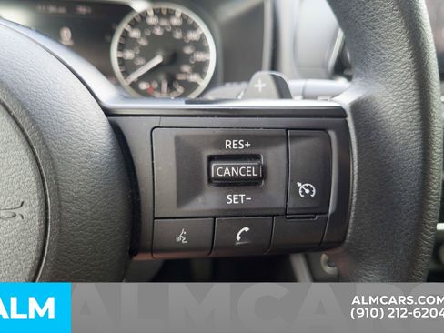 Used 2023 Nissan Rogue S image 12