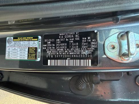 Certified 2022 Kia Telluride LX image 16