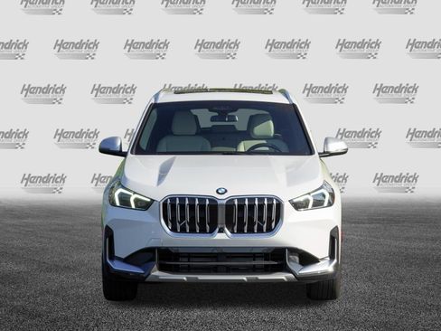 Used 2023 BMW X1 xDrive28i w/ Premium Package AWD/4WD image 3