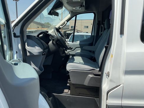 Used 2015 Ford Transit 150 XLT RWD image 18
