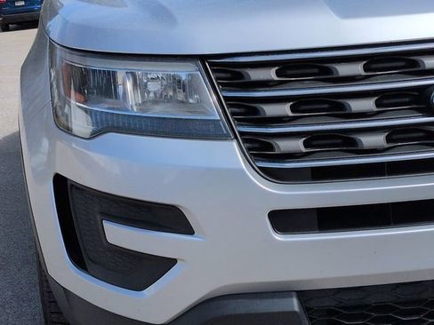 Used 2017 Ford Explorer FWD image 11