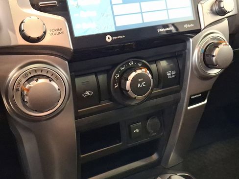 Certified 2021 Toyota 4Runner SR5 Premium image 17