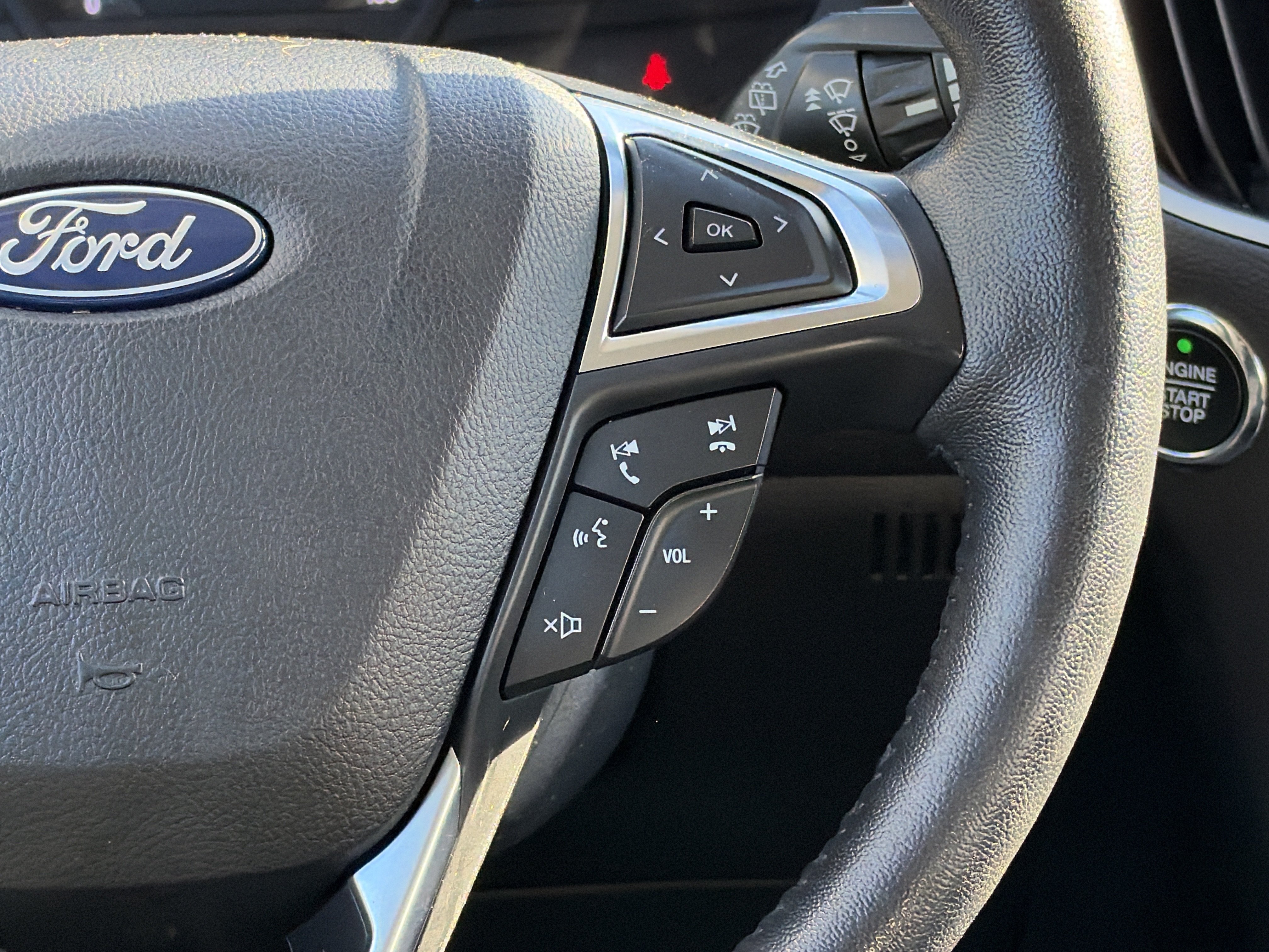 Used 2021 Ford Edge SEL w/ Convenience Package AWD/4WD image 9