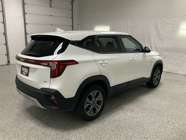Used 2026 Kia Seltos LX AWD/4WD image 4