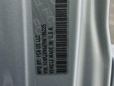 Used 2024 Jeep Wrangler Willys image 12