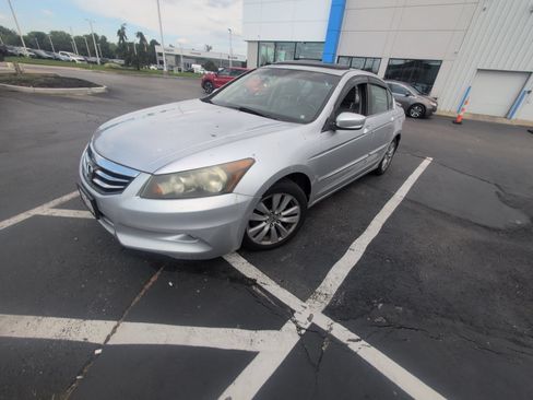 Used 2011 Honda Accord EX-L image 4