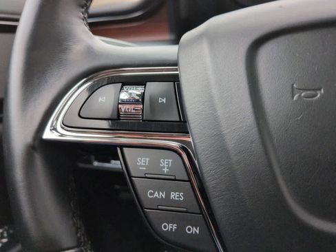 Used 2023 Lincoln Nautilus Reserve AWD/4WD image 24