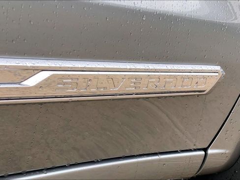 Certified 2025 Chevrolet Silverado 1500 High Country w/ Technology Package image 9