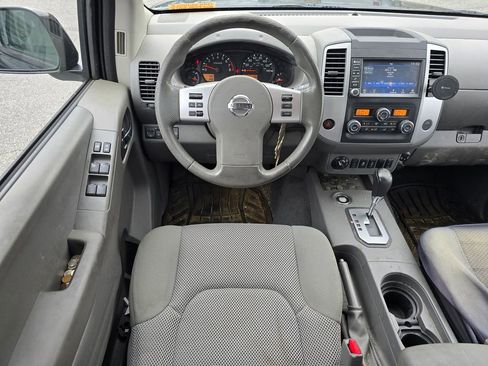 Used 2020 Nissan Frontier SV w/ Midnight Edition Floor Mats AWD/4WD image 17