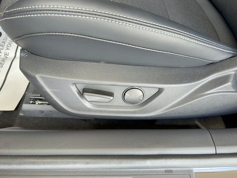 Certified 2024 Ford Mustang Coupe RWD image 31