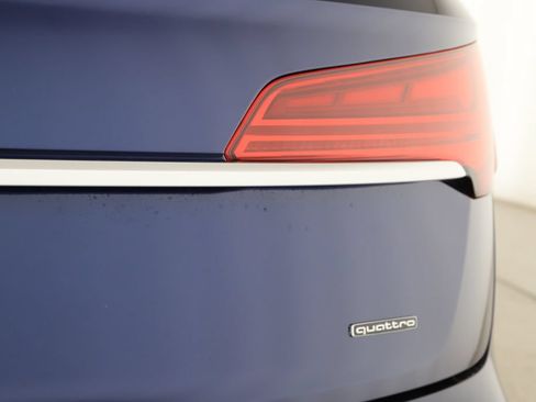 Certified 2022 Audi Q5 2.0T Premium w/ Convenience Package AWD/4WD image 30