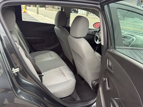 Used 2020 Chevrolet Sonic LT image 26