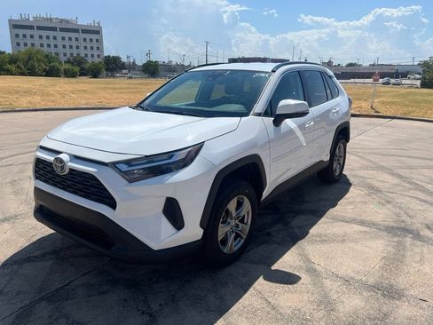 Used 2024 Toyota RAV4 LE AWD/4WD image 14