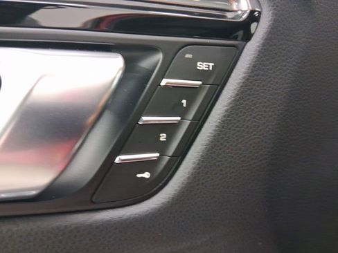 New 2026 Porsche Macan image 15