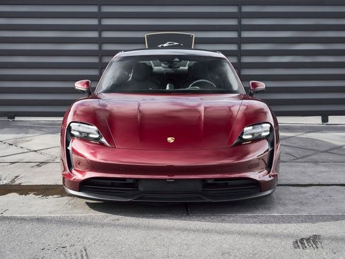 Used 2021 Porsche Taycan 4S image 13