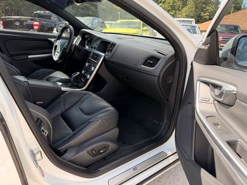 Used 2016 Volvo S60 T5 R-Design FWD image 19