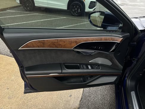 Used 2019 Audi A8 L 3.0T image 23