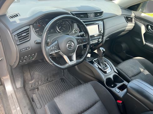 Used 2020 Nissan Rogue SV w/ Premium Package AWD/4WD image 21