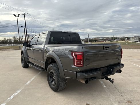 Used 2018 Ford F150 Raptor w/ Equipment Group 802A Luxury image 3