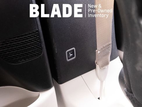 Used 2021 Chrysler Pacifica Touring-L image 19