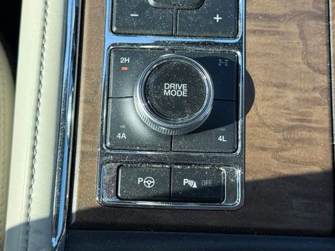 Used 2021 Ford Expedition Platinum AWD/4WD image 30