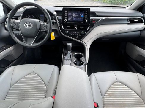Used 2023 Toyota Camry SE image 11