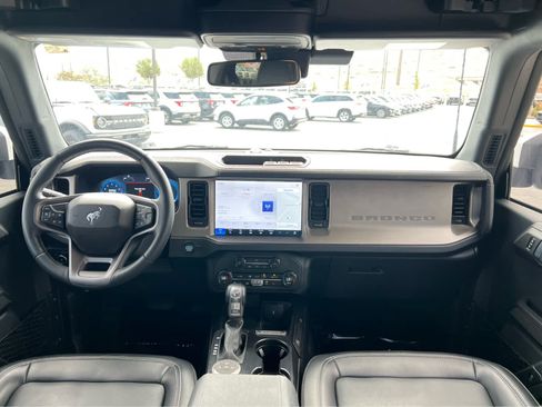 Used 2025 Ford Bronco Outer Banks AWD/4WD image 24