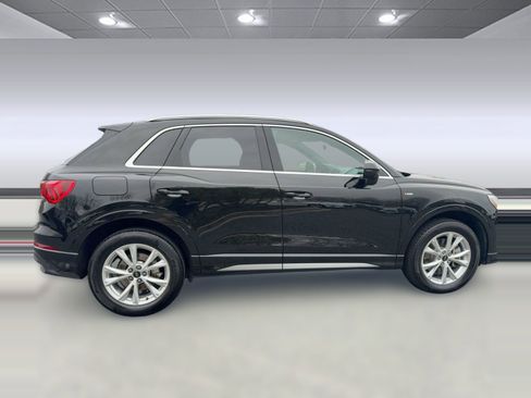 Used 2024 Audi Q3 2.0T Premium image 8