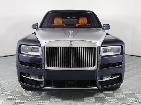 Certified 2022 Rolls-Royce Cullinan w/ Cullinan Package AWD/4WD image 10