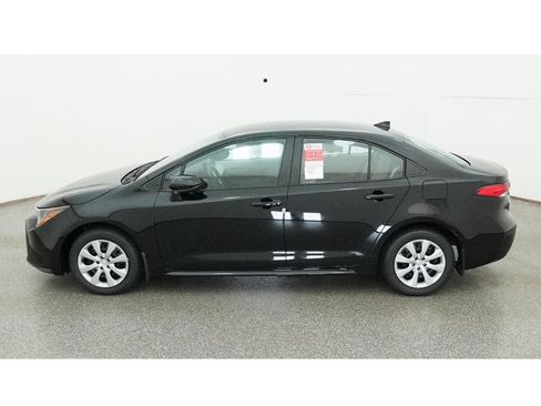 New 2026 Toyota Corolla LE FWD image 4