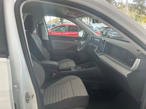 Used 2025 Volkswagen Tiguan S image 34