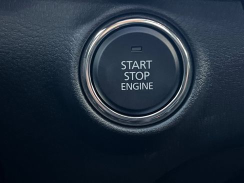 New 2025 MAZDA MAZDA3 Hatchback w/Premium Plus Pkg image 24