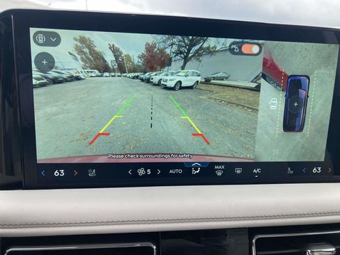 New 2025 Lincoln Aviator AWD w/ Equipment Group 101A image 25