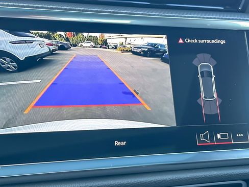 Used 2025 Audi Q3 2.0T Premium w/ Convenience Package image 18